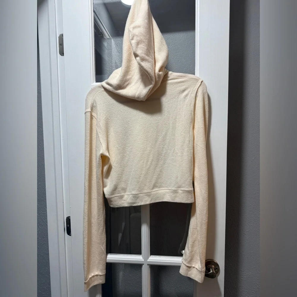 NWOT Mono B Pull Over Fleece Cropped Hoodie - Picture 6 of 7